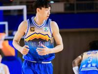 星空体育-福建男篮大胜新疆队，震惊全场！